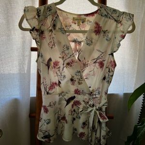 Pretty Spring Blouse! Like New!